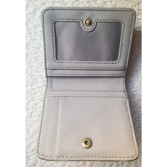 Fossil Genuine Leather Pebbled Burgundy Bi-fold Wallet Compact Women’s Accessory - Picture 3 of 3